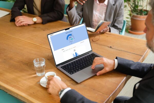 Customer using Menna Business Credit